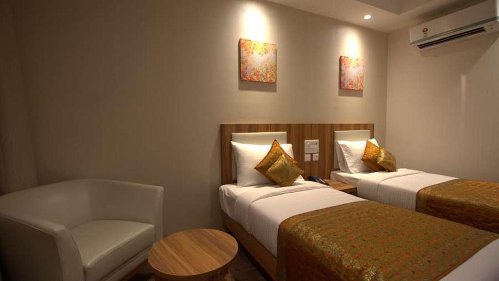 Hotel Le Roi Raipur At Raipur Railway Station Eksteriør billede