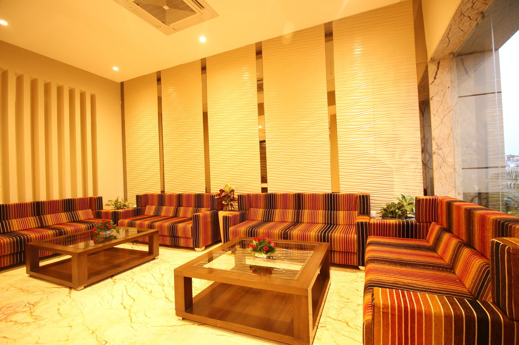 Hotel Le Roi Raipur At Raipur Railway Station Eksteriør billede